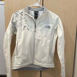 women’s light weight north face jacket